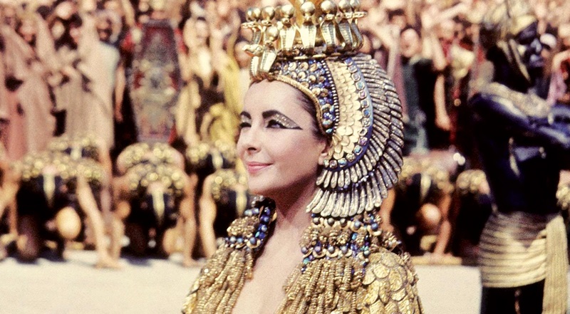 Des-archeologues-sur-la-piste-du-tombeau-de-Cleopatre