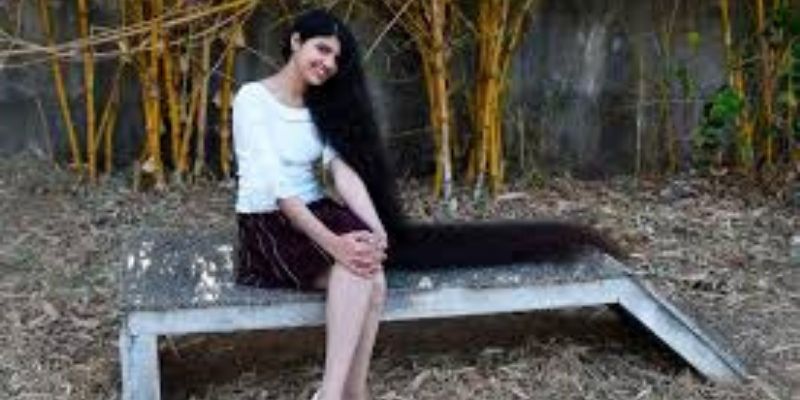 Des-cheveux-longs-de-190-cm-sans-risque-pour-la-sante