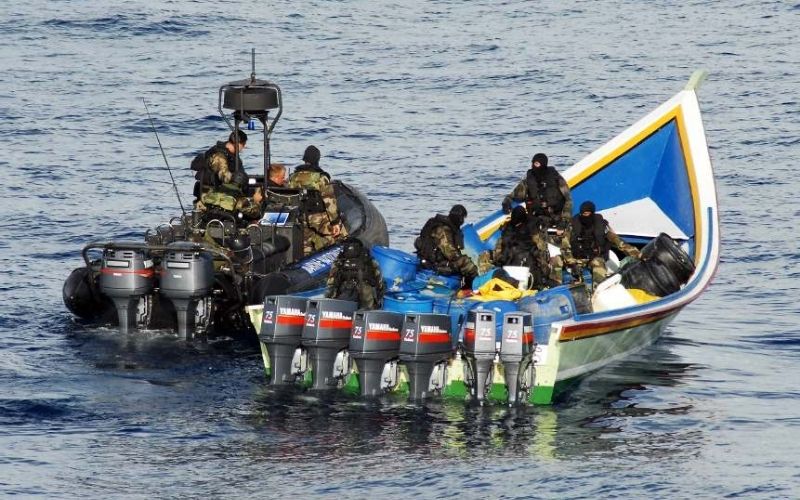 Des-narcotrafiquants-sauvent-de-la-noyade-les-policiers-qui-les-traquaient-video