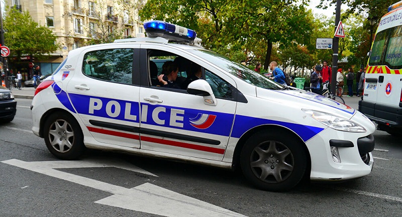 Des-policiers-roues-de-coups-pour-avoir-tente-darreter-un-rodeo-sauvage