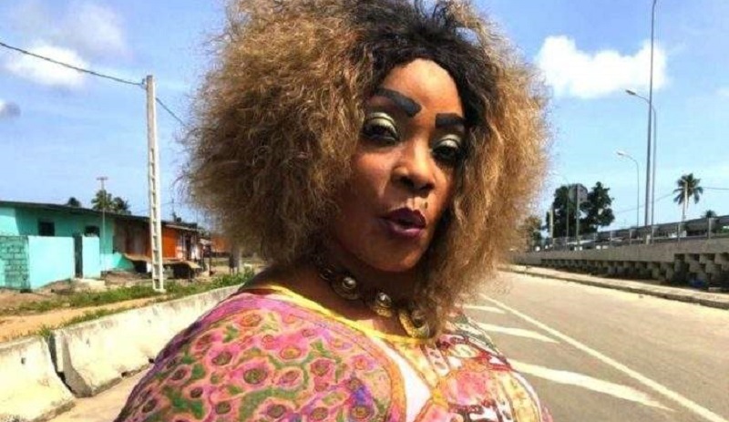 Dj-Arafat-Tres-en-colere-sa-mere-Tina-Glamour-menace