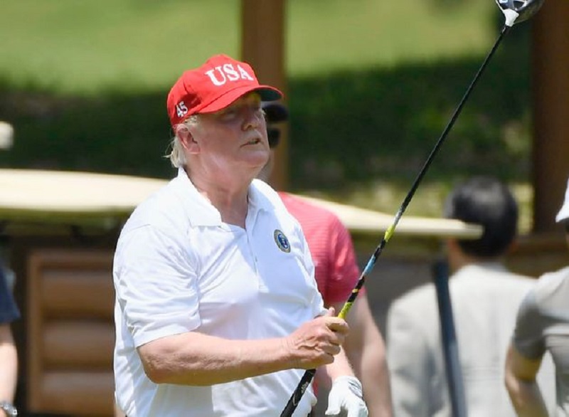 Donald-Trump-a-depense-plus-en-golf-en-3-ans-que-la-famille-Obama-en-8-ans-de-voyage