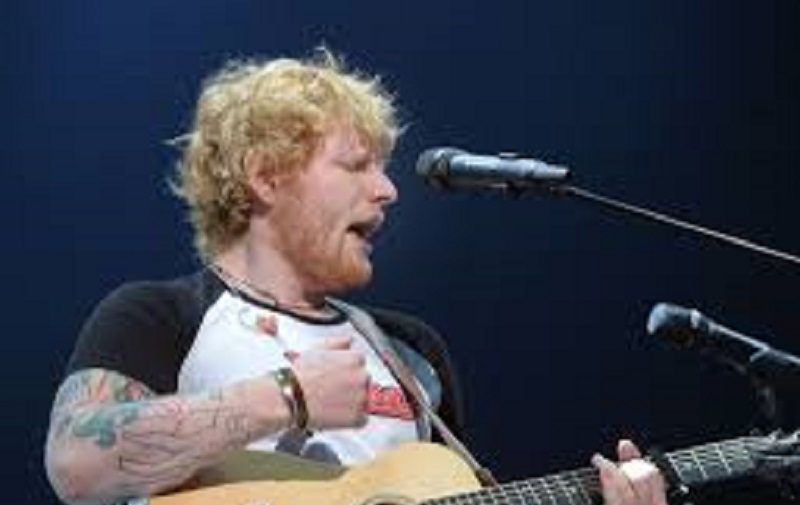 Ed-Sheeran-aurait-refuse-de-changer-cet-aspect-de-son-physique-pour-avoir-du-succes