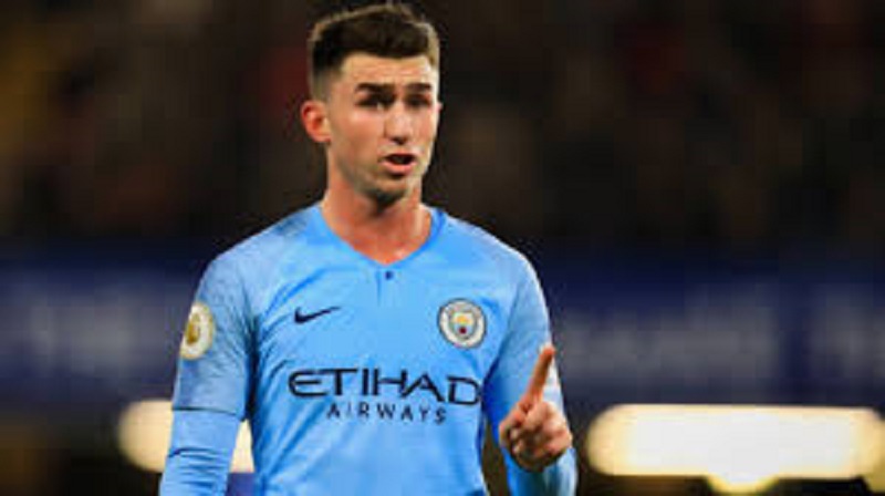 EdF-Aymeric-Laporte-pense-encore-aux-Bleus