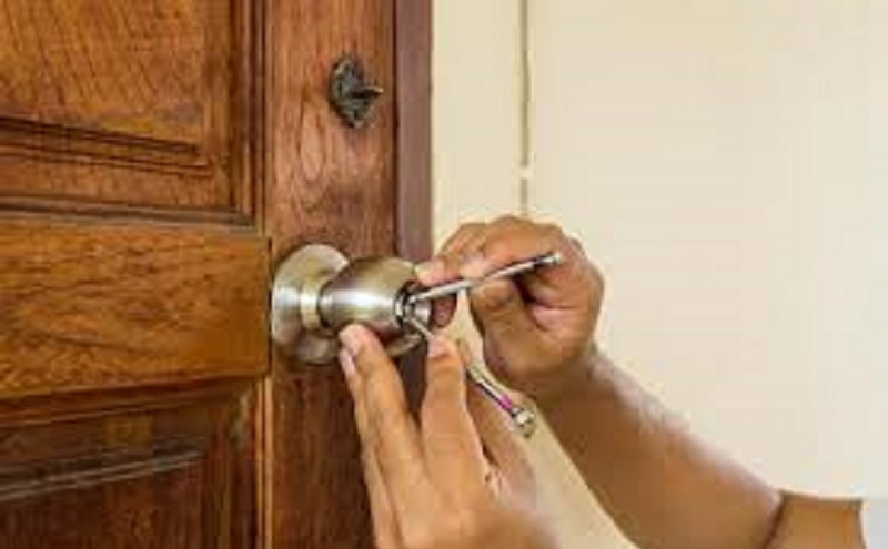 Effrayes-par-le-Covid-ils-enferment-leurs-enfants-pendant-4-mois