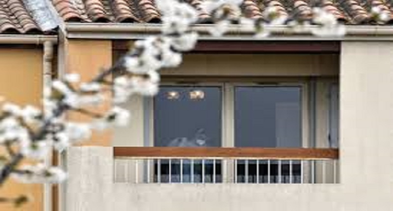 Elle-risque-gros-apres-avoir-simule-les-symptomes-du-coronavirus