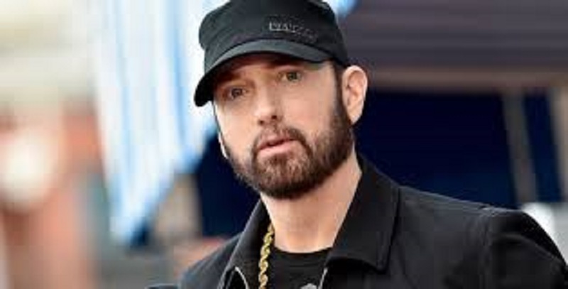 Eminem-celebre-ses-12-ans-de-sobriete