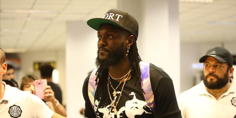Emmanuel-Adebayor-linternational-togolais-adresse-son-premier-message-aux-fans-de-lOlimpia