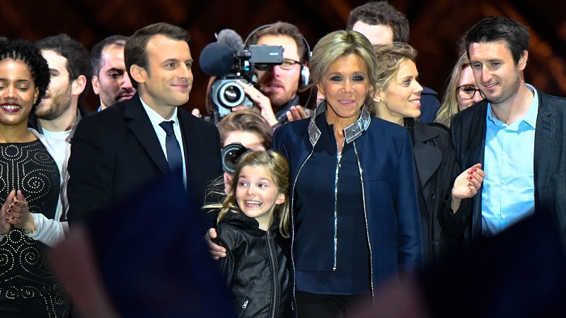 Emmanuel-Macron-ces-images-violentes-dont-sa-belle-fille-Tiphaine-Auziere-veut-preserver-ses-enfants