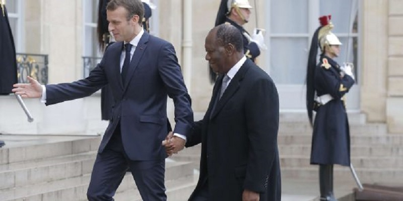 Emmanuel-Macron-en-Afrique-le-franc-CFA-sur-la-table-des-discussions-a-Abidjan