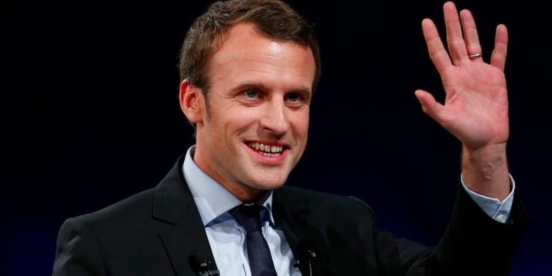 Emmanuel-Macron-se-prend-pour-le-roi-de-France-un-ex-ministre-tacle-severement-le-president