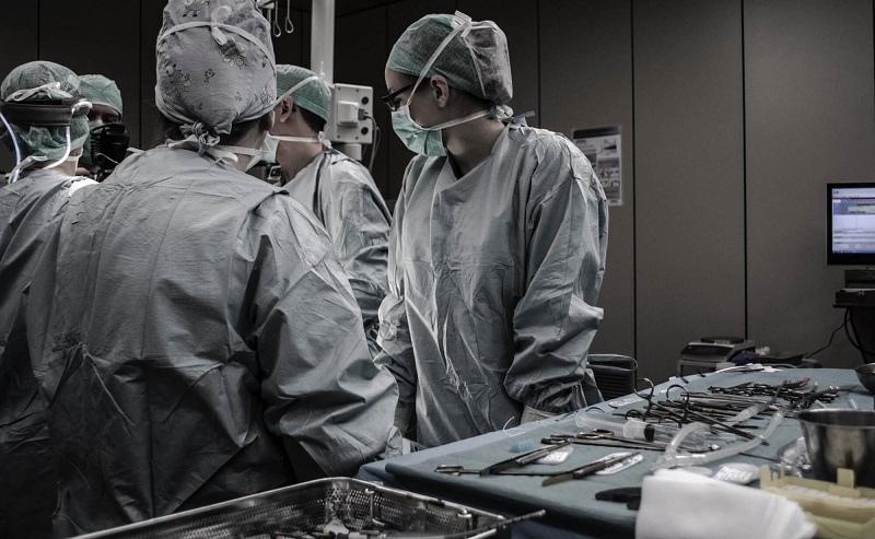 En-Europe-la-premiere-greffe-de-poumons-reussie-chez-un-patient-atteint-de-Covid-19