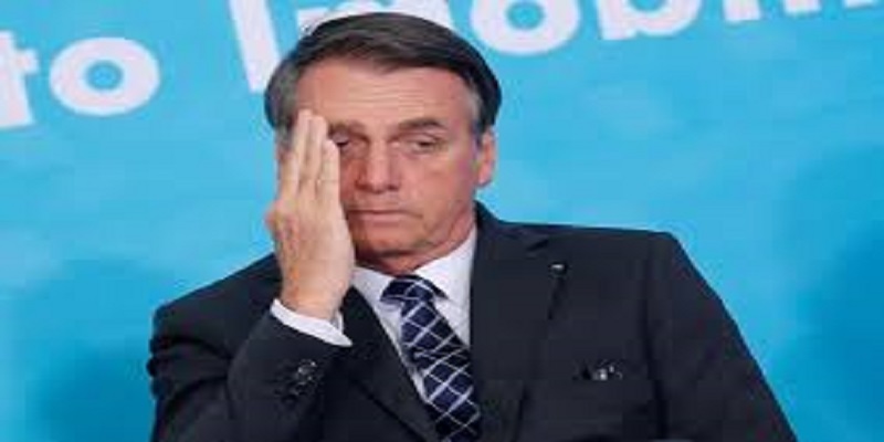 En-pleine-visioconference-avec-Bolsonaro-un-participant-prend-une-douche-sans-couper-sa-camera-video