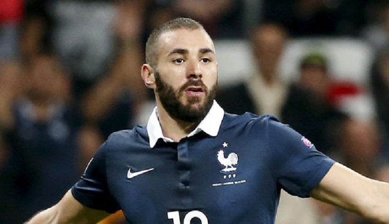 Equipe-de-France-Noel-Le-Graet-deroule-le-tapis-pour-Karim-Benzema