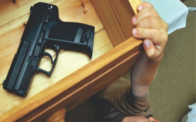 Etats-Unis-1-enfant-de-3-ans-meurt-en-manipulant-une-arme-pendant-son-anniversaire