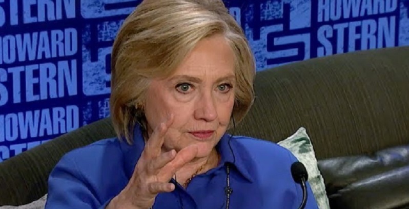 Etats-Unis-Hillary-Clinton-repond-aux-rumeurs-sur-sa-pretendue-lesbianisme