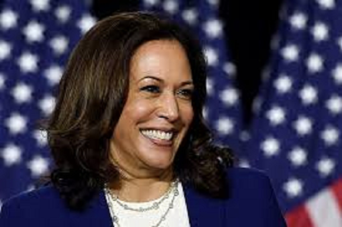 Etats-Unis-Kamala-Harris-aime-porter-les-chaussures-de-marque-‘converses-la-raison