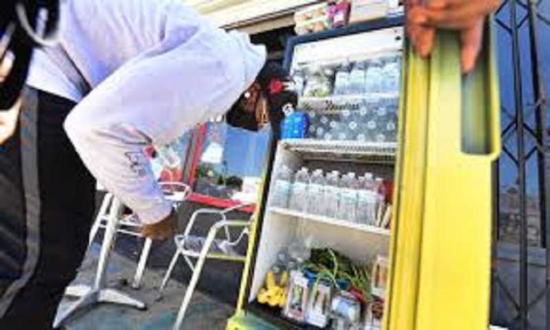 Etats-Unis-des-frigos-communautaires-pour-les-plus-demunis