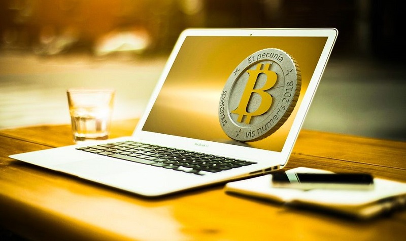 Etats-Unis-il-pirate-les-ordinateurs-de-son-ecole-pour-miner-des-cryptomonnaies