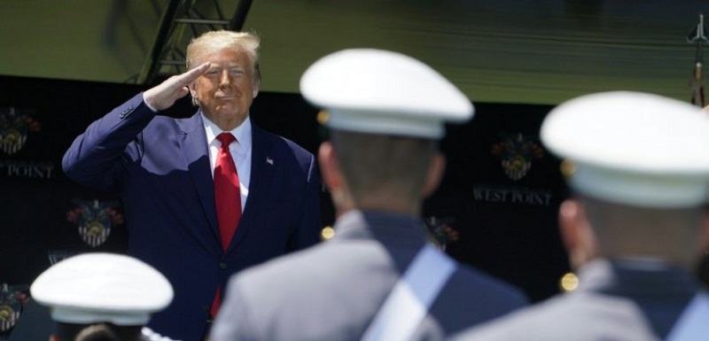 Etats-Unis-la-sante-de-Trump-remise-en-question-le-jour-de-ses-74-ans