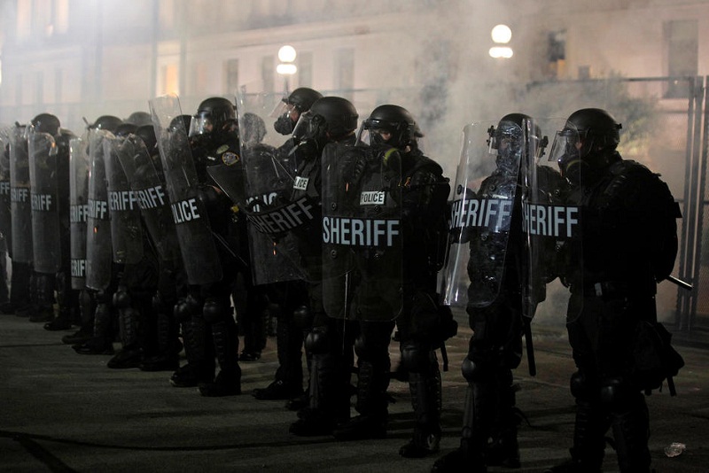 Etats-Unis-un-adolescent-pro-Trump-arrete-apres-la-mort-de-deux-manifestants