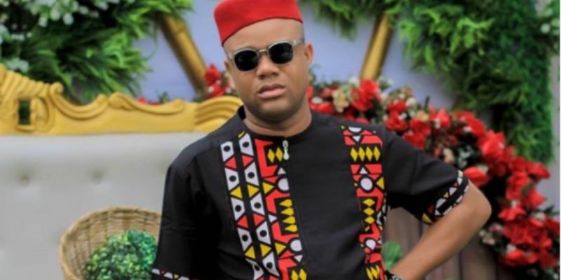 Evitez-toute-relation-serieuse-si-vous-etes-fauches-conseille-un-businessman