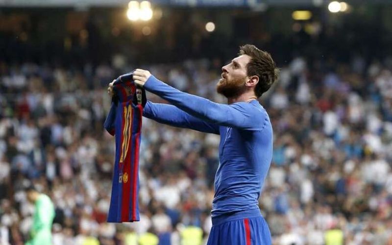 FC-Barcelone-Messi-bat-le-record-de-Xavi