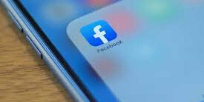 Facebook-le-reseau-social-accede-a-vos-localisations-meme-quand-vous-les-desactivez