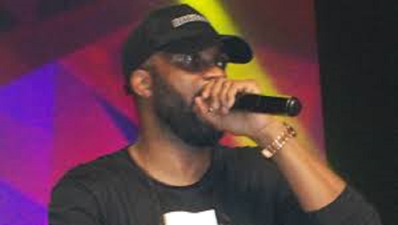 Fally-Ipupa-est-decu-son-concert-est-incendie