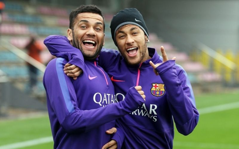 Foot-Dani-Alves-conseille-Neymar-pour-son-avenir