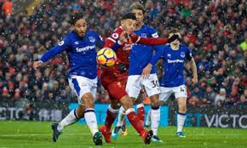 Football-Liverpool-et-Everton-engages-contre-la-faim