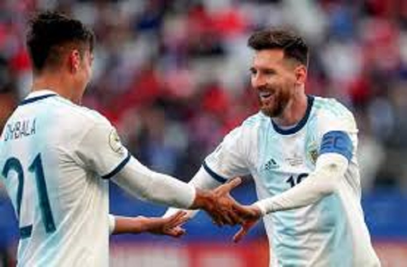 Football-lArgentine-arrache-la-victoire-face-a-Bolivie