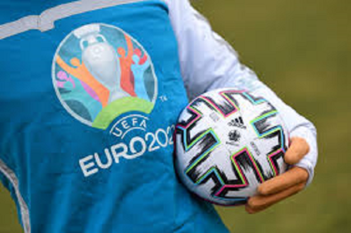 Football-le-maintien-de-lEuro-dans-12-pays-pose-un-probleme