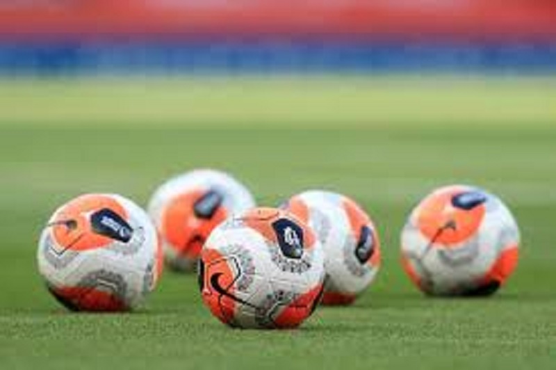 Football-le-mercato-francais-va-fermer-ses-portes-le-10-juillet