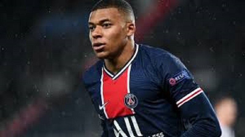 Football-le-pere-de-Kylian-Mbappe-aurait-fait-une-promesse-a-un-club-anglais