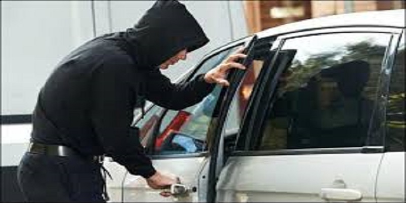 France-2-jeunes-tentent-de-voler-une-voiture-et-sendorment-a-linterieur
