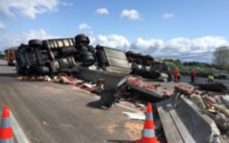 France-5-enfants-tues-et-4-personnes-gravement-blessees-dans-un-accident