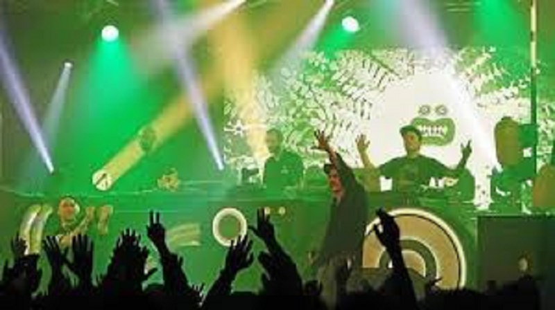 France-Covid-19-la-date-du-1er-concert-hip-hop-en-drive-in-connue