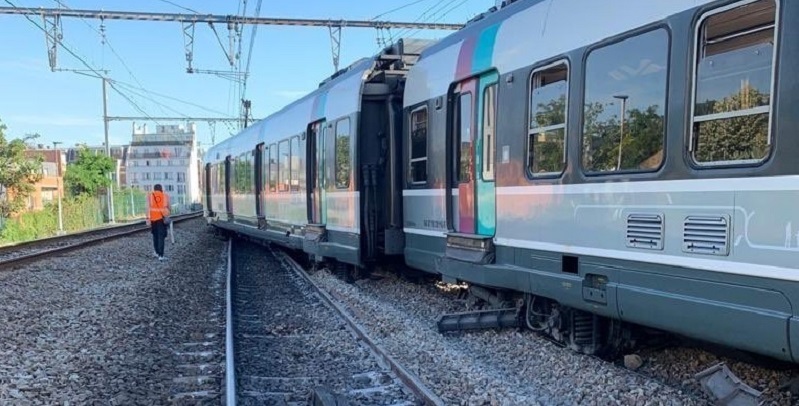 France-Deraillement-dun-train-sur-le-RER-B-a-Paris-video