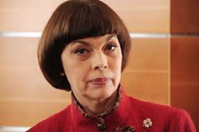 France-Mireille-Mathieu-vit-sous-le-joug-du-confinement