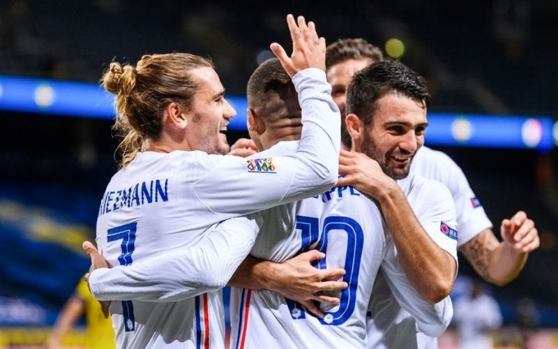 France-Tele-Les-Bleus-plus-fort-que-The-Voice-Kids-et-Fort-Boyard