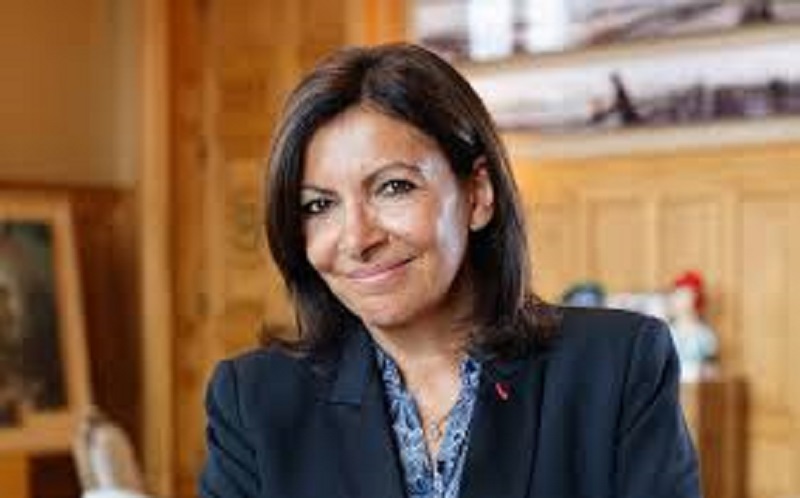 France-la-maire-Anne-Hidalgo-honore-la-memoire-dune-femme-esclave
