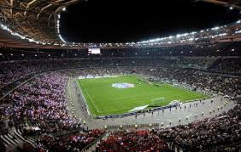 France-lacces-aux-enceintes-sportives-limite-avec-des-derogations