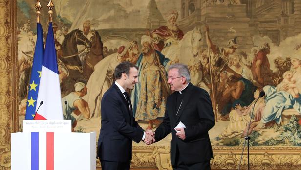 FRANCE-POLITICS-DIPLOMACY-NEWYEAR-WISHES