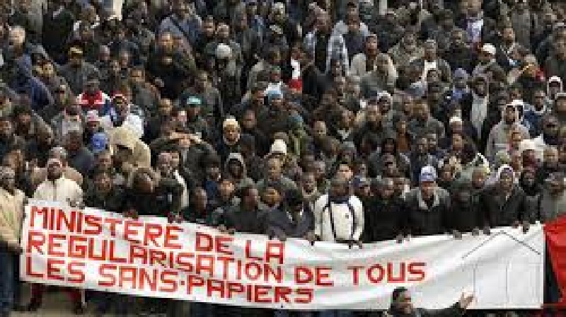 France-manifestation-de-sans-papiers-a-Paris