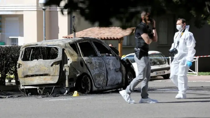 France-plusieurs-corps-retrouves-calcines-dans-une-voiture