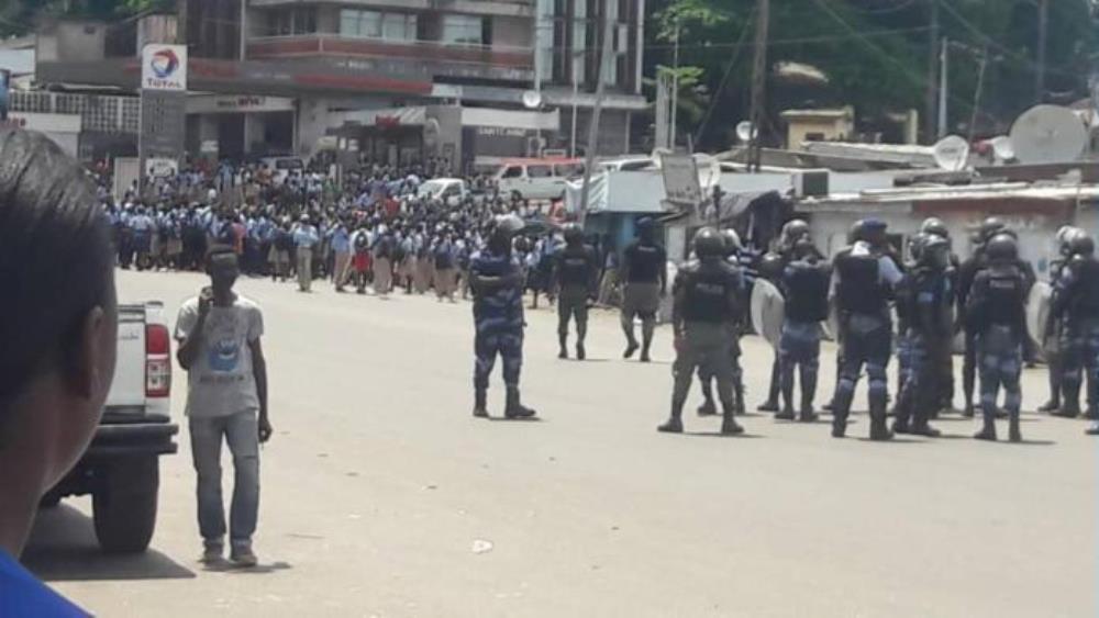 Gabon-suspension-des-cours-dans-les-lycees-et-colleges-jusqua-nouvel-ordre