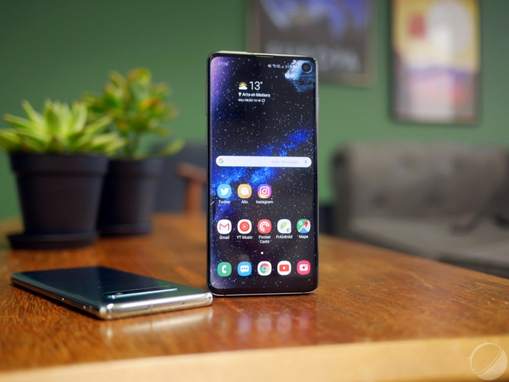 Galaxy S10 Ce Bug Du Capteur De Proximite Qui Pompe La Batterie Du Telephone L Frii