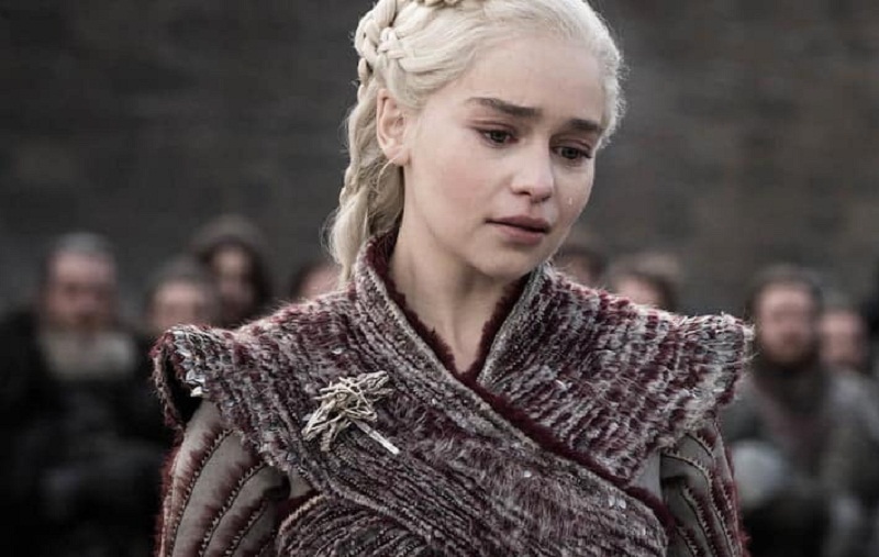 Game-of-Thrones-lactrice-Emilia-Clarke-tete-daffiche-du-nouveau-film-dhorreur-Murder-Manual