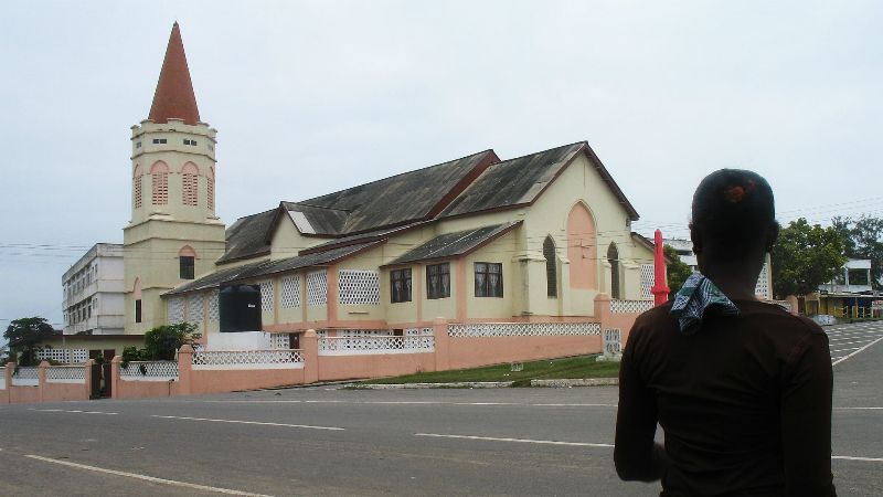 Ghana-arrestation-dun-Burkinabe-avec-une-arme-dans-une-eglise-catholique